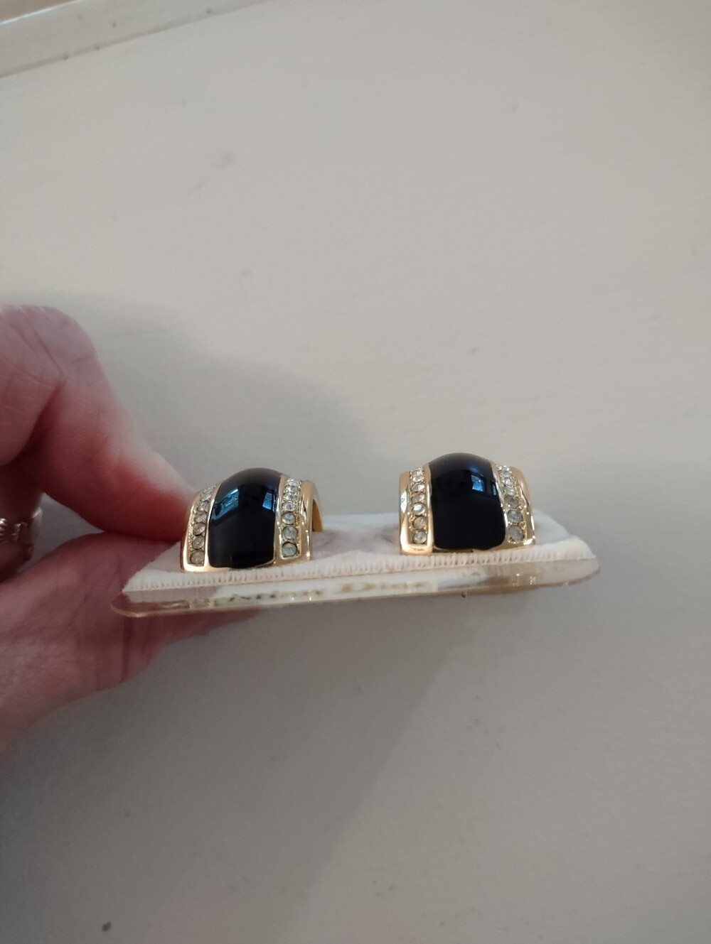 Christian Dior 14K Gold Post Half Hoop Black Enamel Earrings Vintage On Card - Picture 5 of 10